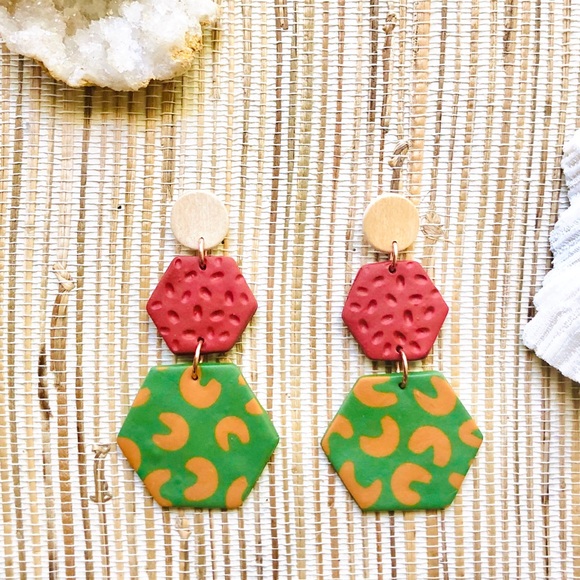 “Who Loves Macaroni?” Handmade Dangle Earrings - Picture 2 of 5